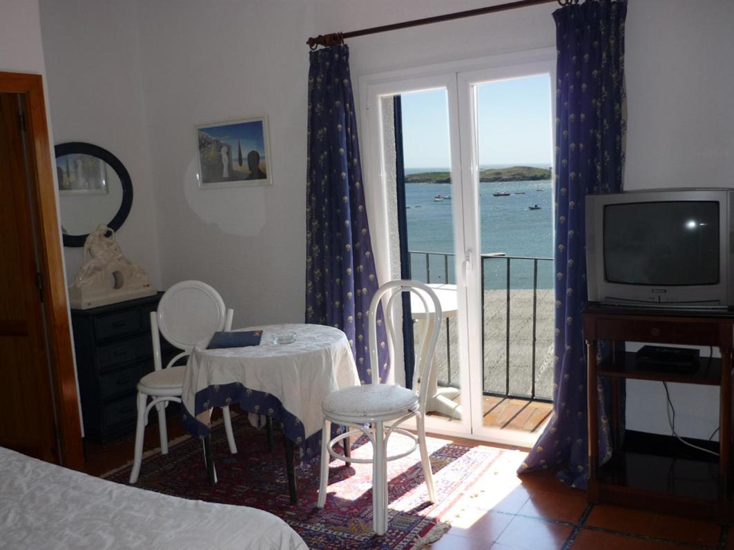 Hotel Port-Lligat カダケス エクステリア 写真