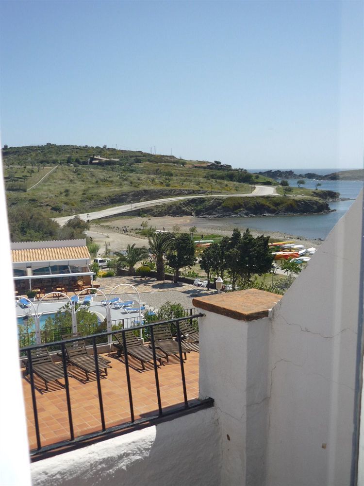 Hotel Port-Lligat カダケス エクステリア 写真